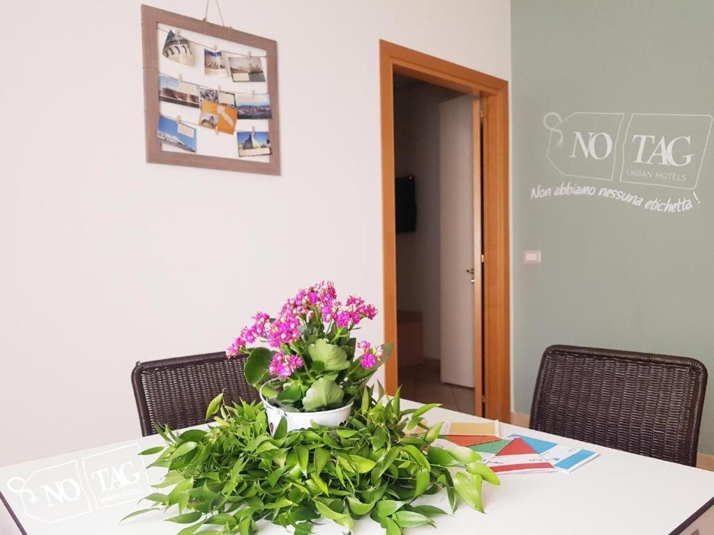 Colonna Rooms & Apartment Trani Kültér fotó