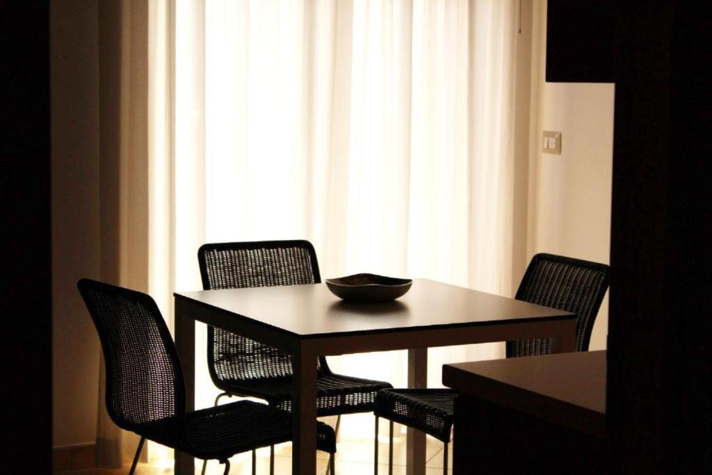 Colonna Rooms & Apartment Trani Kültér fotó